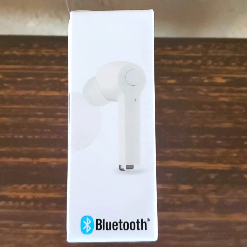 BYTECH Auto Pairing True Wireless earbuds With Compact Charge Case White